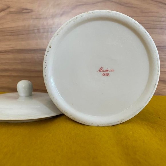 Peanuts Ceramic Cookie Jar - Picture 3 of 5